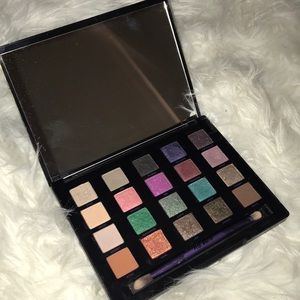 Vice IV Eyeshadow Palette